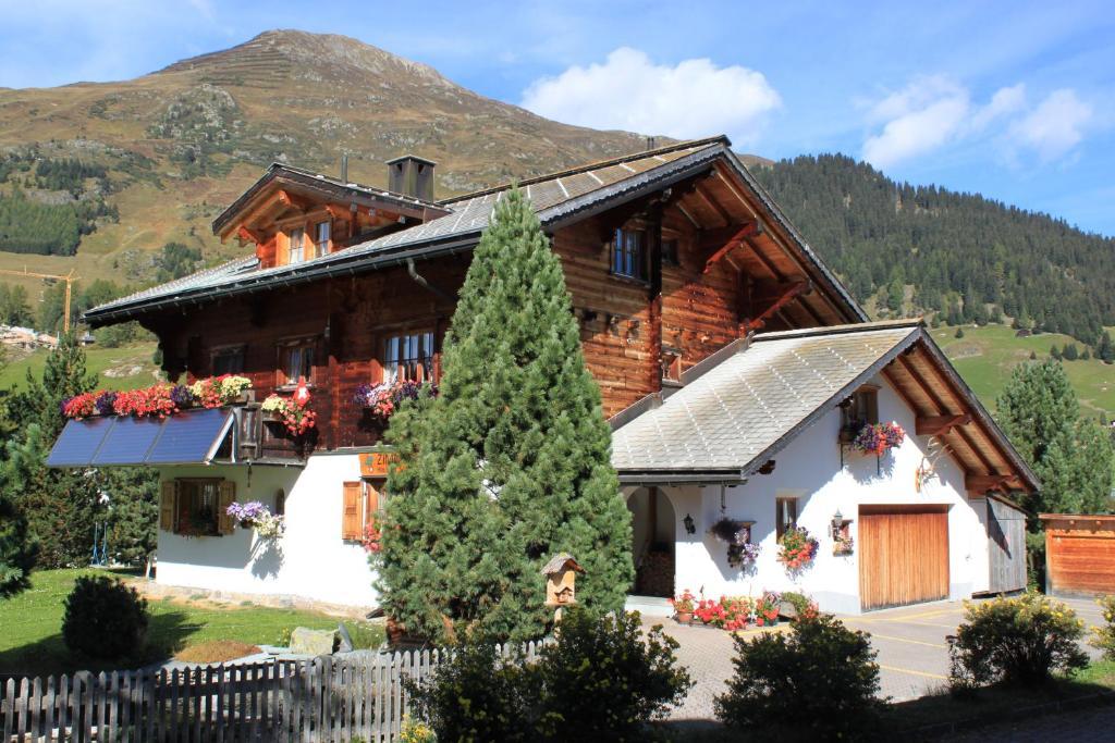B&B Haus Im Sand Davos Habitación foto